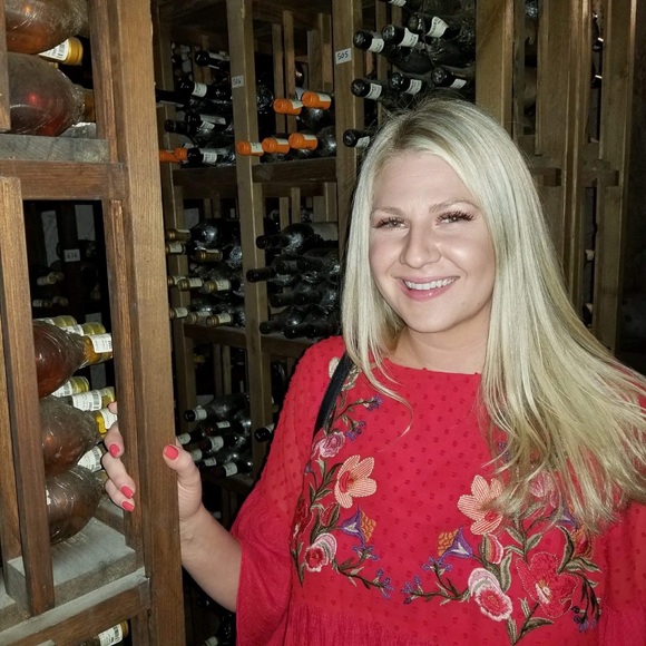 Meet your Posher, Elisabeth - Picture 8 of 8
